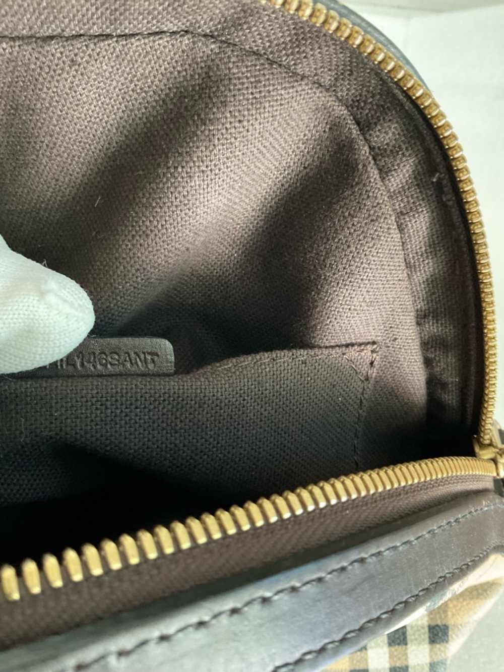Burberry Beige Plaid Shoulder Bag with Dark Brown Leather Trim - Picture 15 of 16